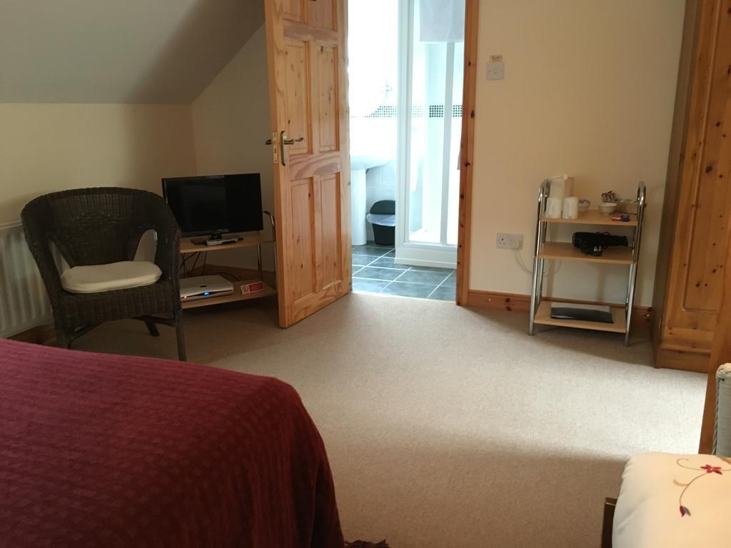 Riversdale House Accommodation ลาราห์ ภายนอก รูปภาพ